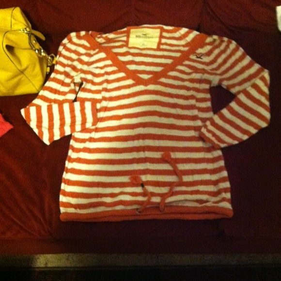 Hollister light weight sweater