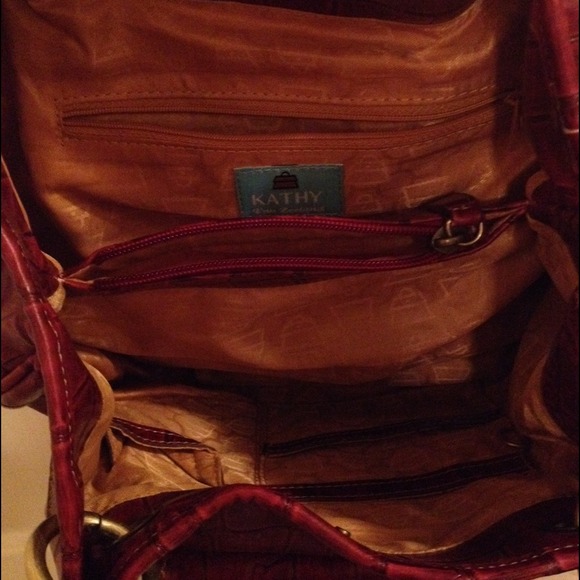 🎀SOLD🎀Kathy Van Zeeland,Burg Croc Embossed Purse - Picture 4 of 4