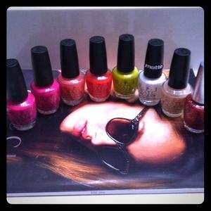8 OPI nail lacquer