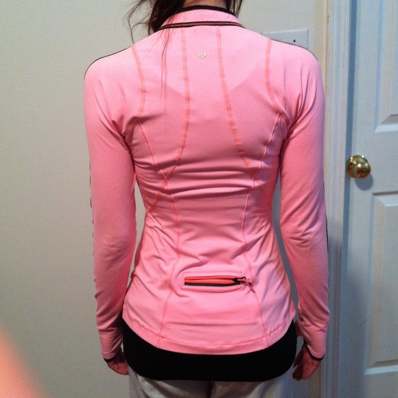 Lululemon Pink Pullover - size 4 - Picture 2 of 4