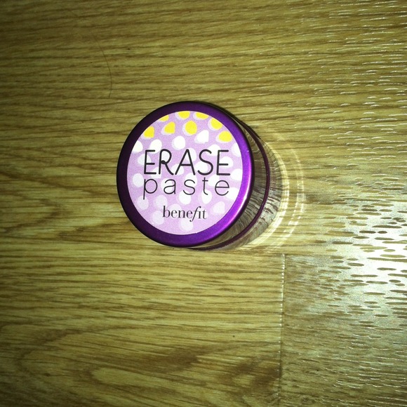 Benefit erase paste shade no.1