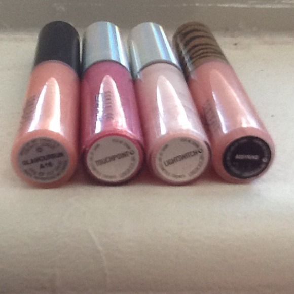 MAC LIPGLASS!! - Picture 2 of 4
