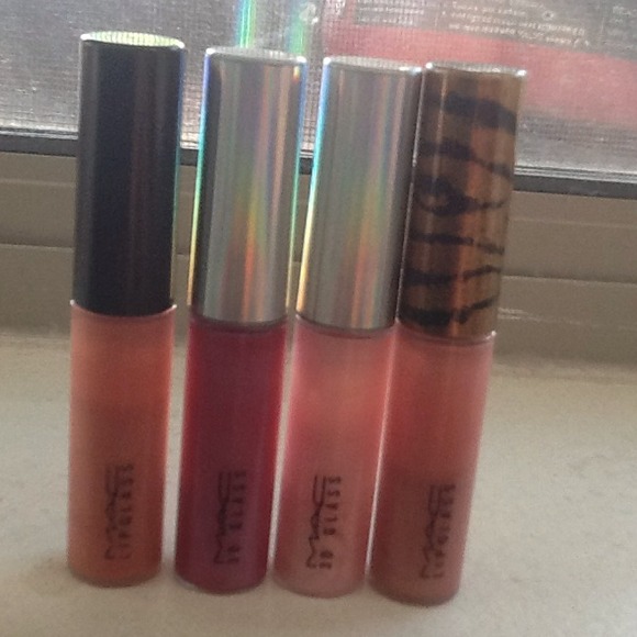 MAC LIPGLASS!! - Picture 3 of 4