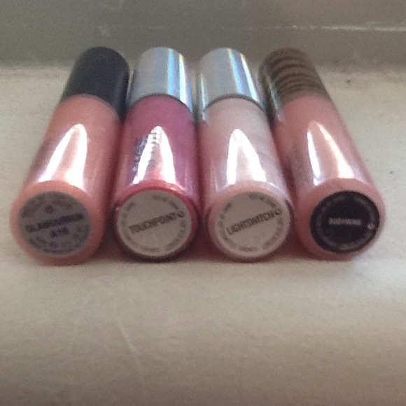 MAC LIPGLASS!! - Picture 4 of 4