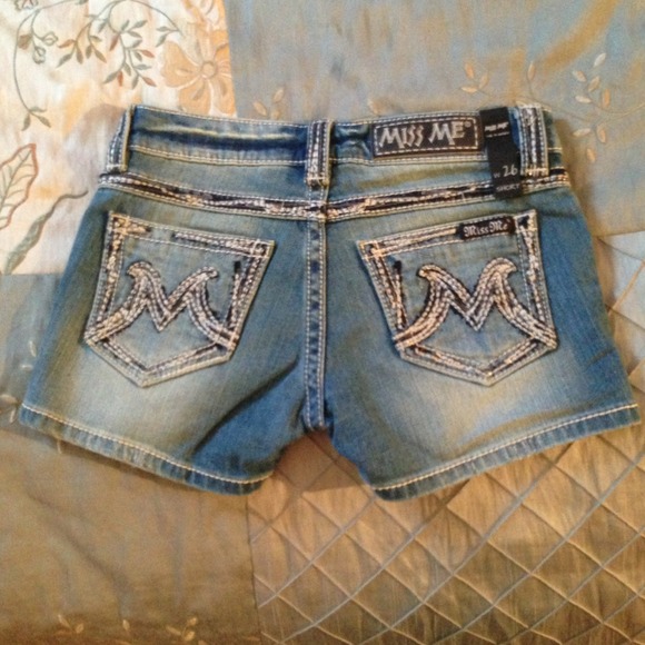 Sold.....Miss me shorts - Picture 2 of 4