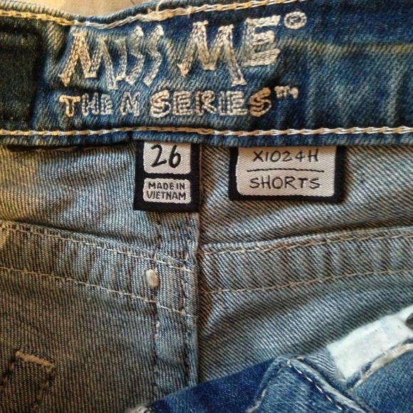 Sold.....Miss me shorts - Picture 4 of 4