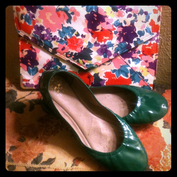 **SOLD** Vince Camuto "Ellen"