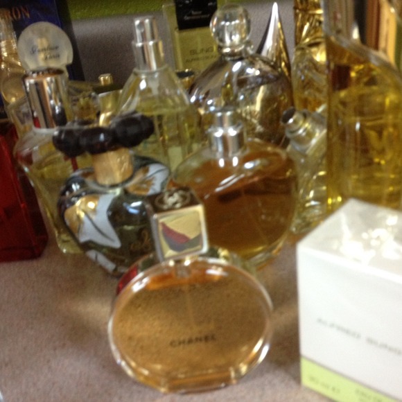 Great perfumes 23 bottles most are full