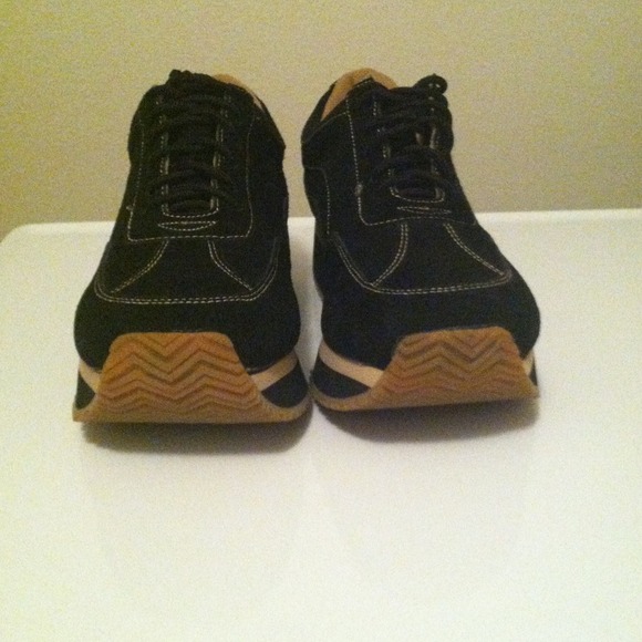 Casual Shoe