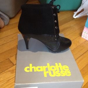 Ankle bootie