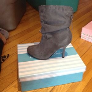 Ankle booties