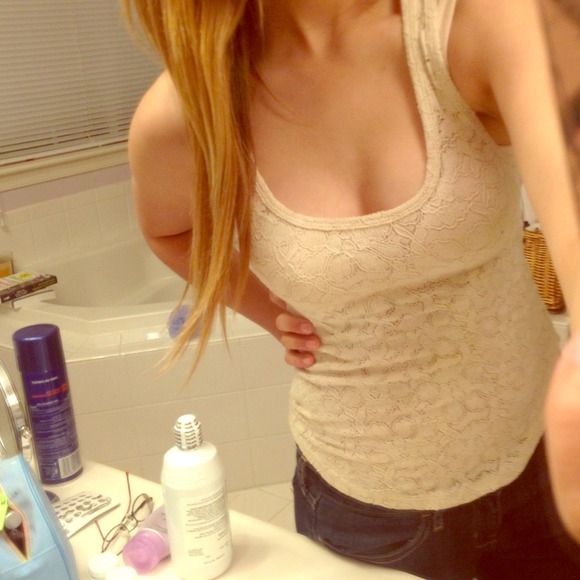 ✳️️️REDUCED✳️Urban Outfitters Lace Tank Top