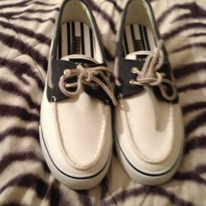 Brand New Sperry White and Navy Shoes Size  8