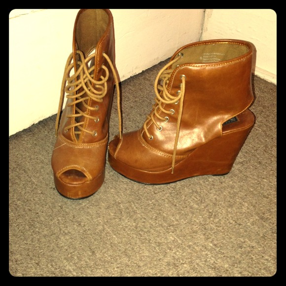 Wedge heel