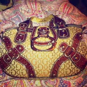 NWT Guess med size hand bag REDUCED!
