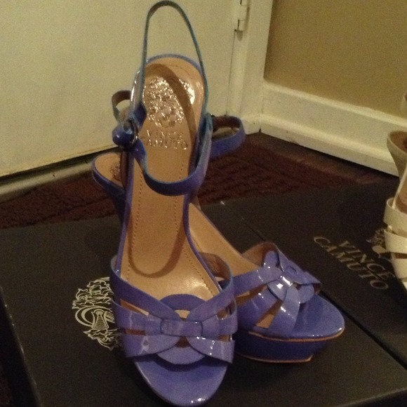 Vince Camuto Toleo lake blue new with box reduced!