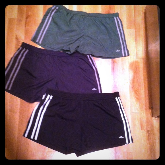 Old Navy Other - Set of 3 old navy shorts and Brighton earrings