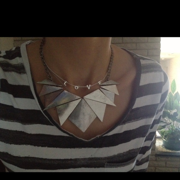 Bundle-Moto Scrnprint Tieback T-Shirt &UO necklace - Picture 3 of 4