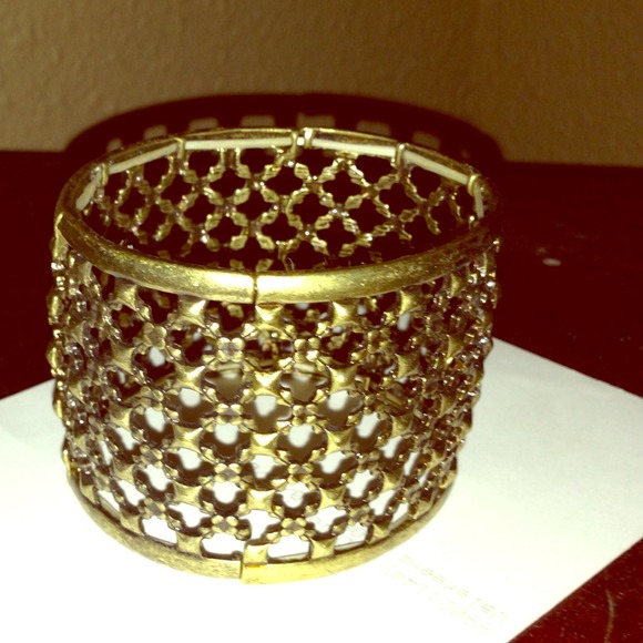 Stretchy bracelet