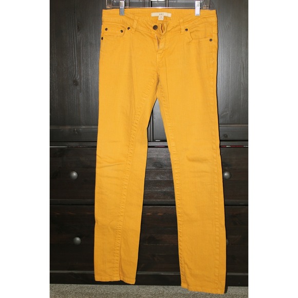 Really cute mustard wash jeans