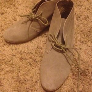 Rare leather newsboy half kicker boots. New 7