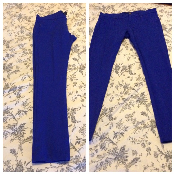 Blue skinny pants