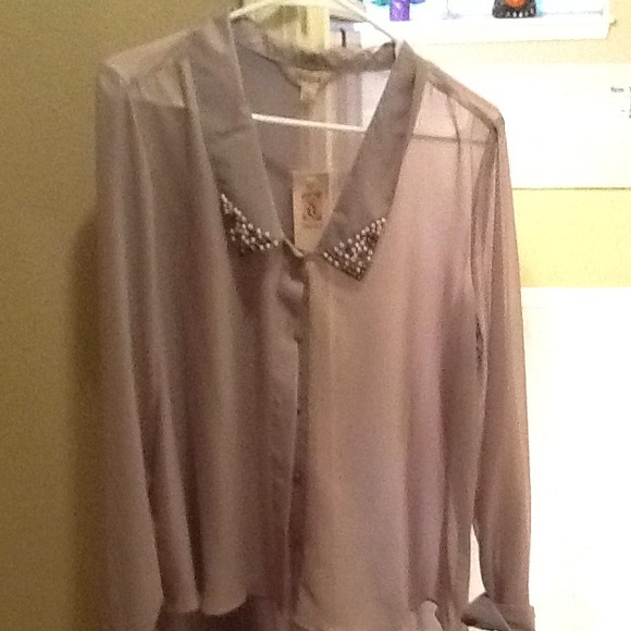 Top - Picture 2 of 2