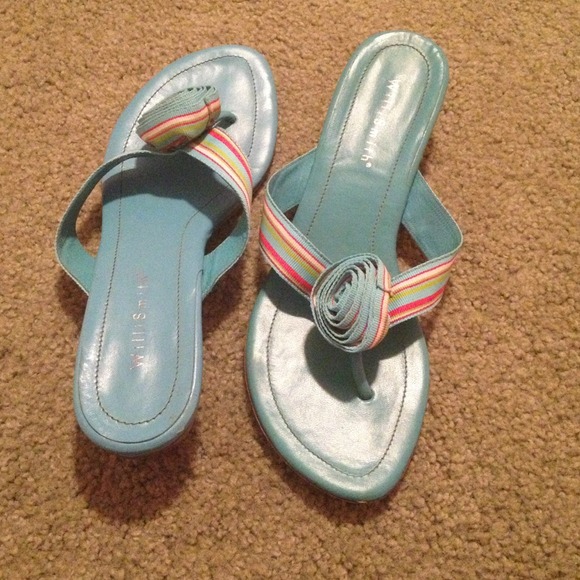 Willi Smith summer heel with flower size 8.5