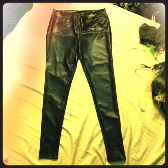 Black Bebe zip front wet leggings brand new w/tags