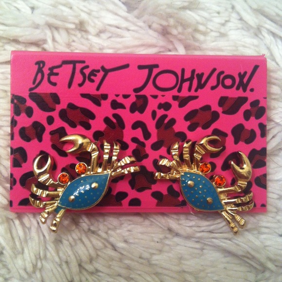 Betsey Johnson crab earrings