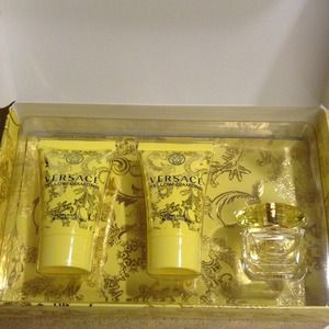 ⬇REDUCED Authentic Versace Yellow diamond gift set