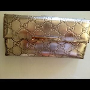 Authentic gucci wallet ! Got it here at posh !!