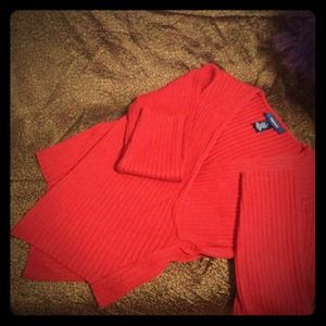 Ribbed V-neck sweater