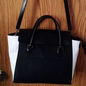 ❌RESERVED❌Black and White handbag!