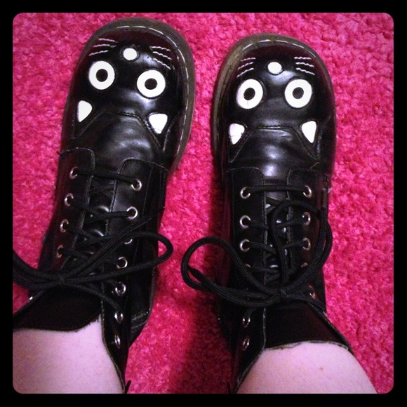 Kitty face combat boots