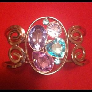 TRADED W/debbieks613 Silver Toned Jeweled Bracelet