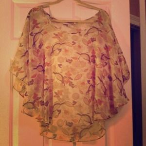 Beautiful flowy top from forever21