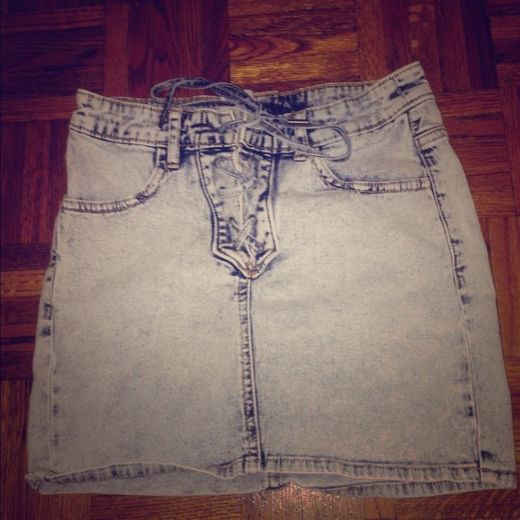 H&m acid wash skirt