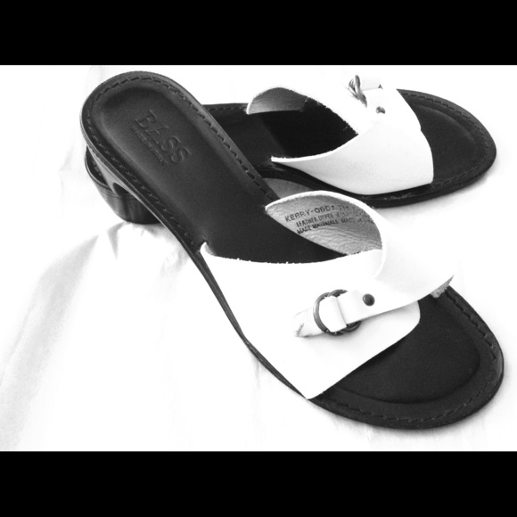 TRADED W JUSTINE Black white Bass sandals