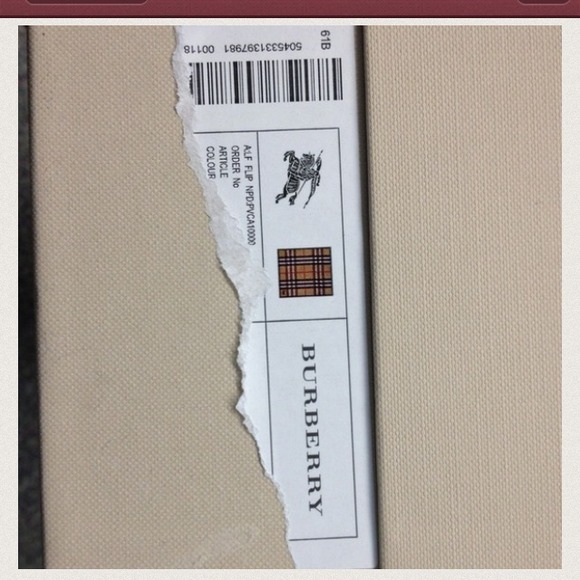 SOLD Auth. Burberry t-strap jelly sandals Sz.7/37 - Picture 3 of 4