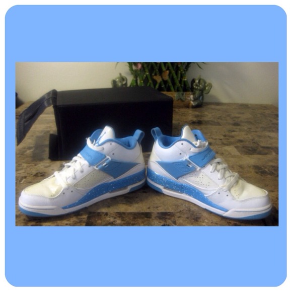 Jordan Flight 45 White & University Blue, Men's 9