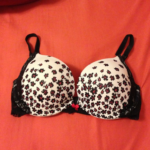 🌟Hold! Sold! Traded!🌟