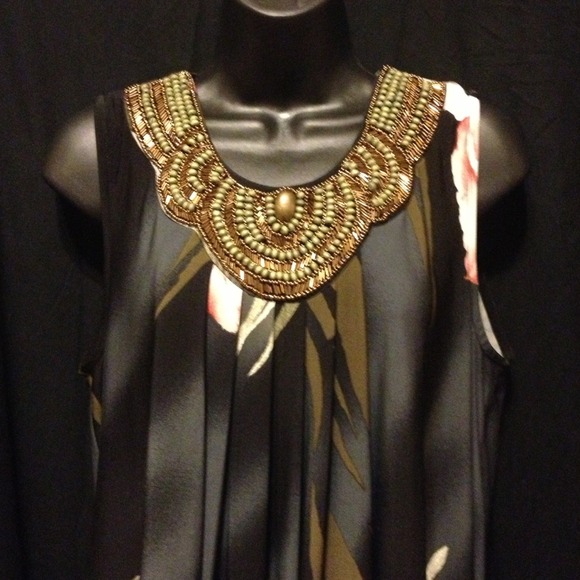Dress Barn Dresses & Skirts - Beautiful Neckline Beaded Design Dress