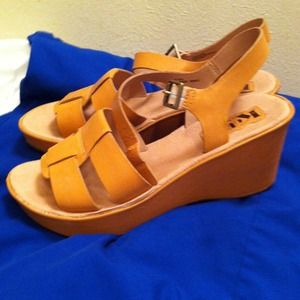 Korks by Kirkease size 9 New