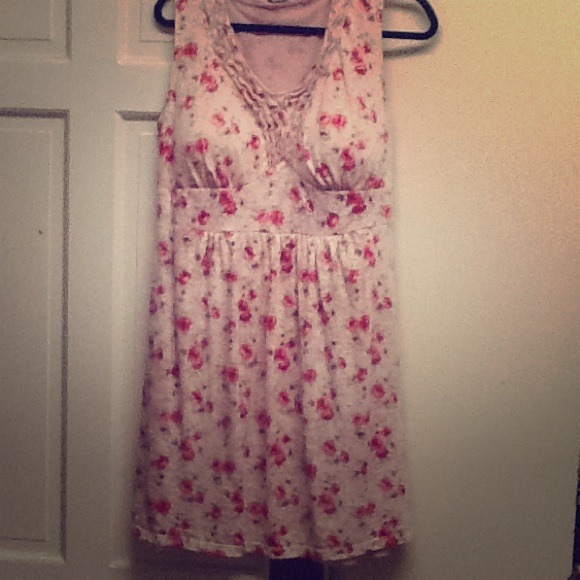Adorable pink with red rose buds sleeveless dress