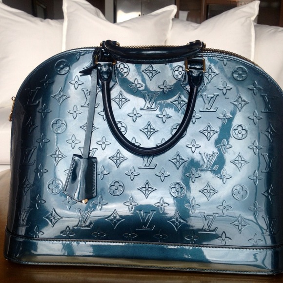 Louis Vuitton Vernis Alma MM in Blue Nuit