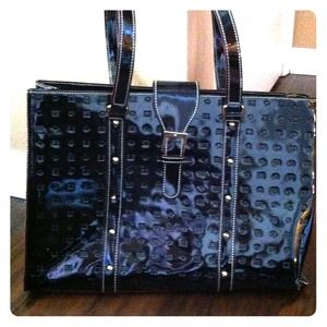 Arcadia genuine leather black tote