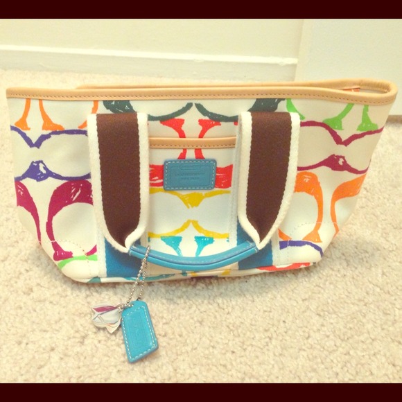 Small COACH purse. Perfect for spring and Summer!