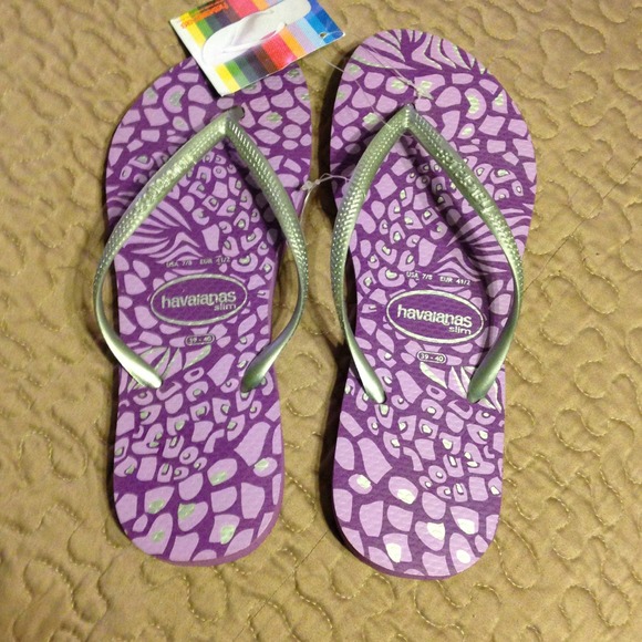 Havainas size 8/9purple print with silver thongs