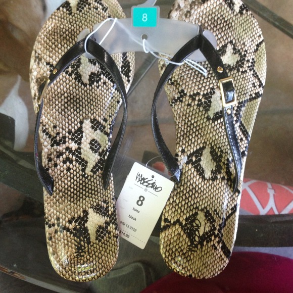 Snakeskin sandals flip flops buckle